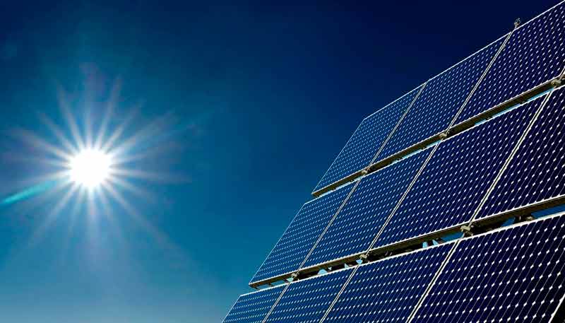 Facebook se abastecerá de energía renovable con granja mega solar en Texas